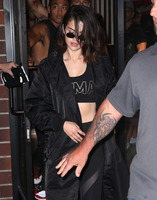 Selena Gomez Sweatshirt #2763108