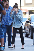 Selena Gomez Sweatshirt #2763205