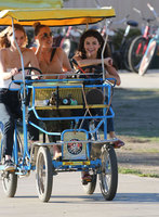 Selena Gomez mug #G1346038