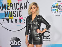 Selena Gomez Sweatshirt #3163080