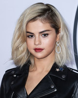 Selena Gomez mug #G1405188