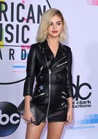 Selena Gomez t-shirt #3163243