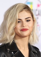 Selena Gomez mug #G1405410