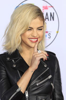 Selena Gomez Tank Top #3163354