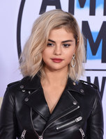 Selena Gomez t-shirt #3163617