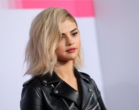 Selena Gomez Sweatshirt #3163766