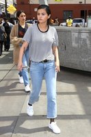 Selena Gomez Sweatshirt #3201833