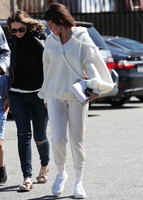 Selena Gomez Sweatshirt #3208281