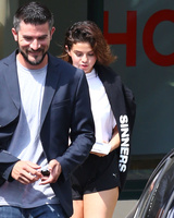 Selena Gomez Sweatshirt #3241772