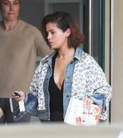 Selena Gomez t-shirt #3277872