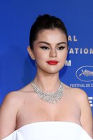 Selena Gomez t-shirt #3868173