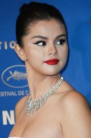 Selena Gomez t-shirt #3868190