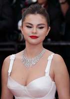 Selena Gomez t-shirt #3868330