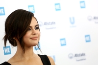 Selena Gomez t-shirt #3868348