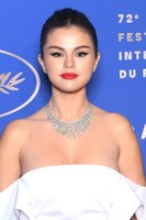 Selena Gomez t-shirt #3868364