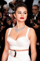 Selena Gomez mug #G2485650