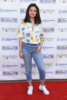 Selena Gomez Sweatshirt #3868400