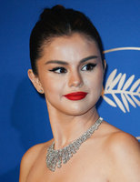 Selena Gomez mug #G2485665