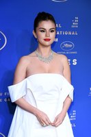 Selena Gomez mug #G2485679