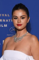 Selena Gomez t-shirt #3868492