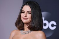 Selena Gomez Sweatshirt #3918171