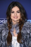 Selena Gomez Sweatshirt #3918245
