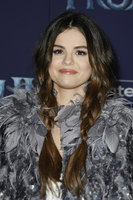 Selena Gomez t-shirt #3918270