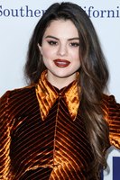 Selena Gomez Sweatshirt #3918302