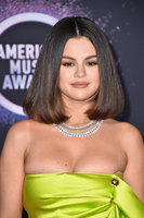 Selena Gomez Sweatshirt #3918311