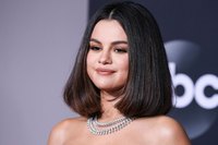 Selena Gomez t-shirt #3918316