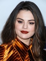 Selena Gomez Sweatshirt #3918383