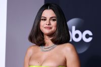 Selena Gomez Sweatshirt #3918408