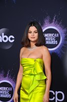 Selena Gomez Sweatshirt #3918463