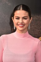 Selena Gomez mug #G2561328