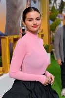 Selena Gomez t-shirt #3944169