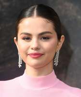 Selena Gomez t-shirt #3944189