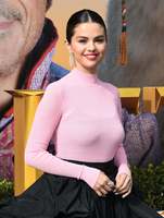 Selena Gomez t-shirt #3944215