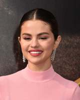 Selena Gomez Sweatshirt #3944332