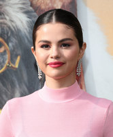 Selena Gomez Sweatshirt #3944435