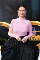 Selena Gomez Sweatshirt #3944465