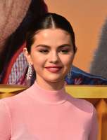 Selena Gomez tote bag #G2561724