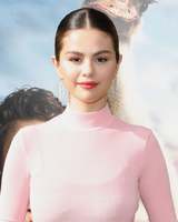 Selena Gomez mug #G2561833