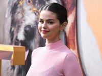 Selena Gomez mug #G2561857