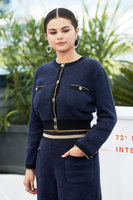 Selena Gomez Sweatshirt #3956503