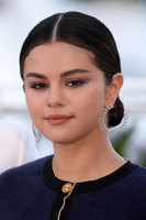 Selena Gomez Sweatshirt #3956545