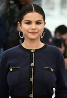 Selena Gomez Sweatshirt #3956567