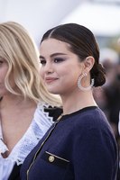 Selena Gomez Sweatshirt #3956571
