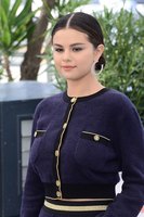 Selena Gomez Sweatshirt #3956574