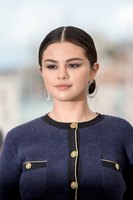 Selena Gomez Sweatshirt #3956584