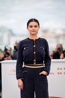 Selena Gomez Sweatshirt #3956609